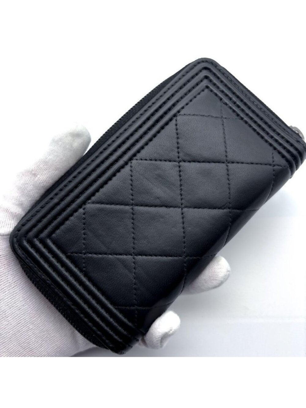 Chanel Wallet Boy Round - Picture 14 of 14